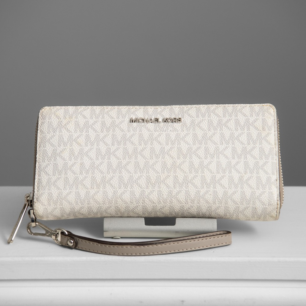 Michael Kors Jet Set Travel Continental Wristlet Wallet White Grey MK Monogram